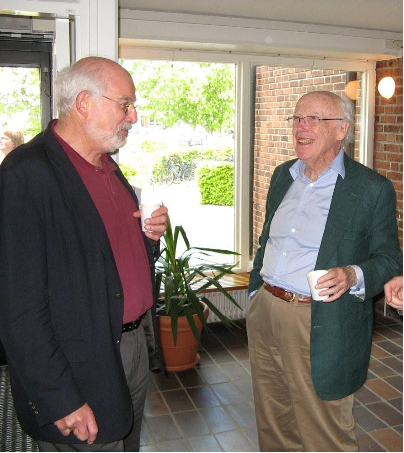 Lawrence Berliner (left) with James Watson who co-discovered the structure of DNA in 1953 with Francis Crick. Photograph provided by Lawrence Berliner.