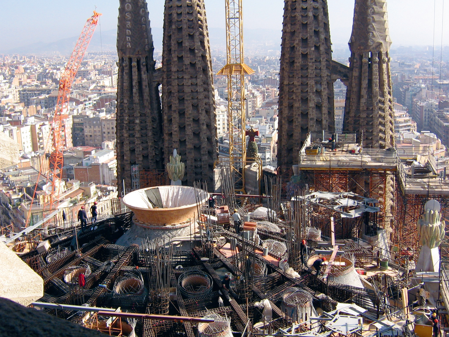 Example of a complex formwork – La Sagrada Família, Antoni Gaudí, Barcelona.