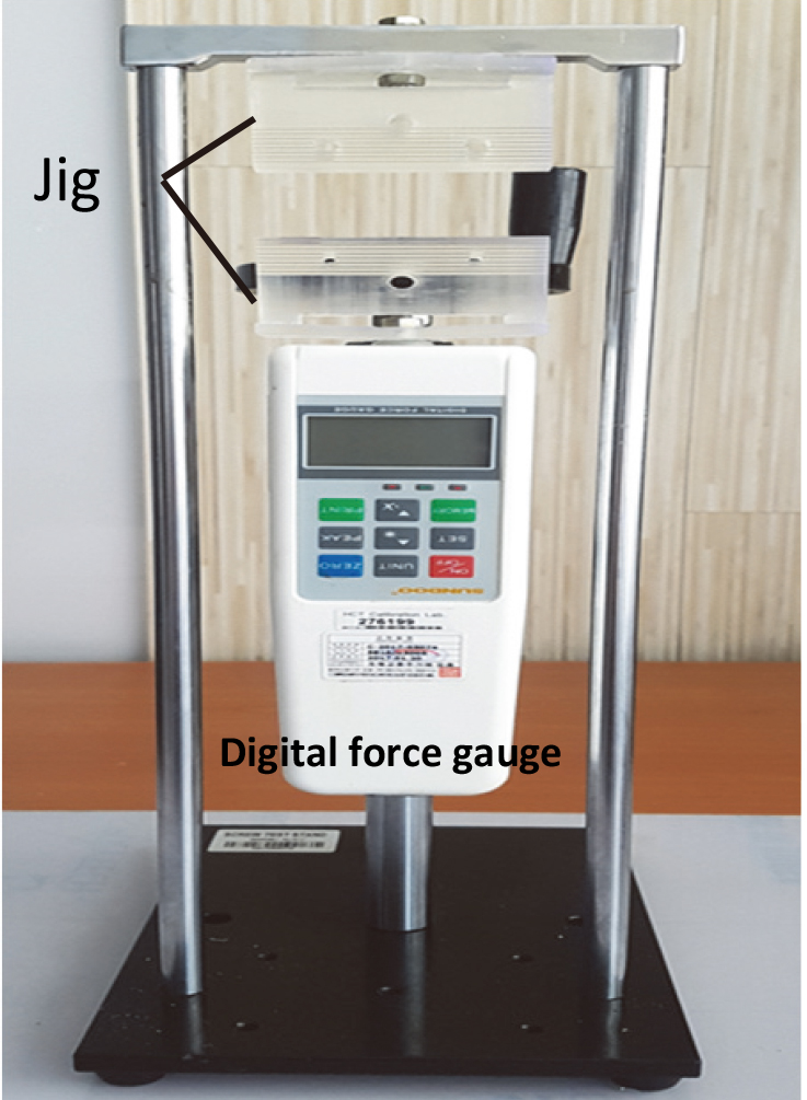 It is a force measuring device by SH-500 (Digital force gauge, Sundoo, China). Force is measured from 1 to 50 N.